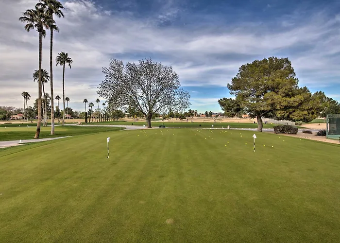 Patio + Pool Access: Golf Getaway In Holiday home